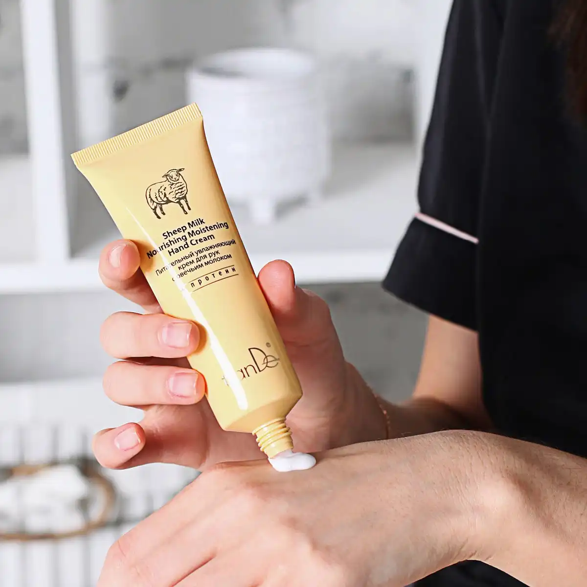 Cremă nutritivă și hidratantă pentru mâini cu lapte de oaie, 80 ml Thumbnail 5